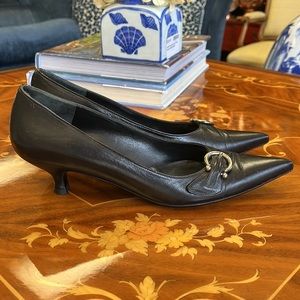 Ferragamo black closed toed pointed small pumps!